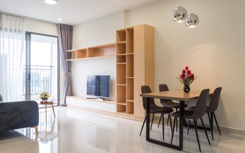 Cần cho thuê căn hộ Saigon Royal Q4,dt 80m2,2pn,2wc full nội thất giá thuê 26tr/th