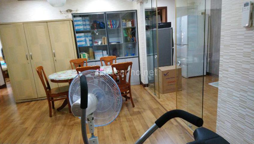 Cần bán gấp căn hộ Giai Việt 115m 2 phòng ngủ có 1 số nội thất